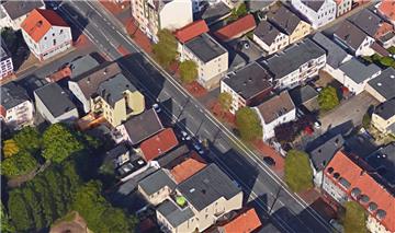 An der Einmündung der Gorch-Fock-Straße zur Hafenstraße verletzte sich eine Rollerfahrerin bei einem Unfall.