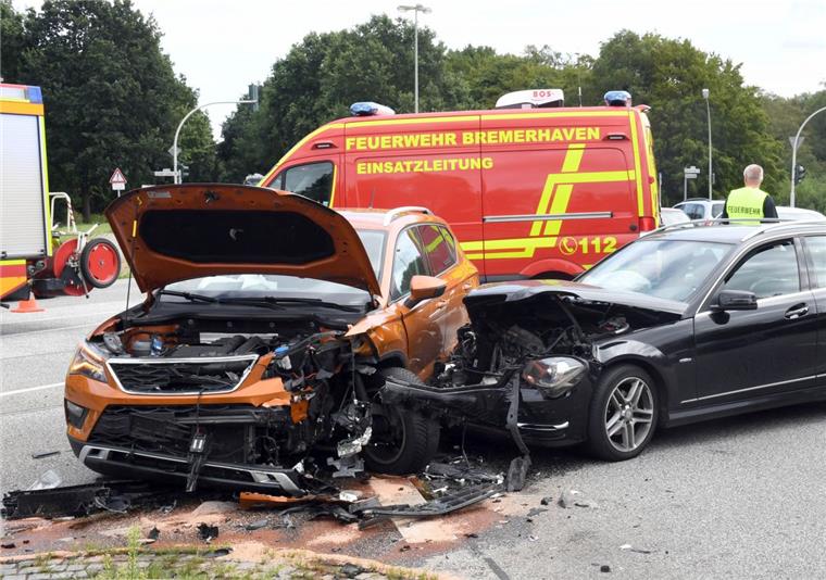An der Kreuzung Poristraße/Carsten-Lücken-Straße hat's am Dienstag gekracht. 