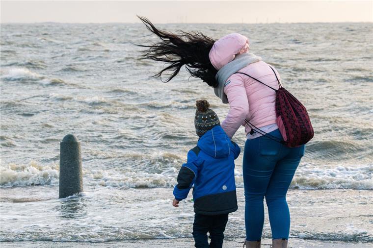 An der Nordseeküste kann man sich am Wochenende ordentlich durchpusten lassen. Ein Orkan soll aufziehen.