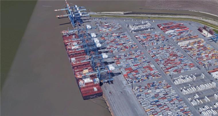 Bremerhaven: Umweltsünder gibt ungeklärtes Abwasser in die Weser An der Stromkaje (Symbolfoto) in Bremerhaven hat ein Schiff ungeklärtes Abwasser in die Weser gelassen.