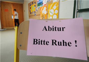 An einem Gymnasium in Bremen wird das Mathe-Abi wiederholt. Der Grund ist kurios.