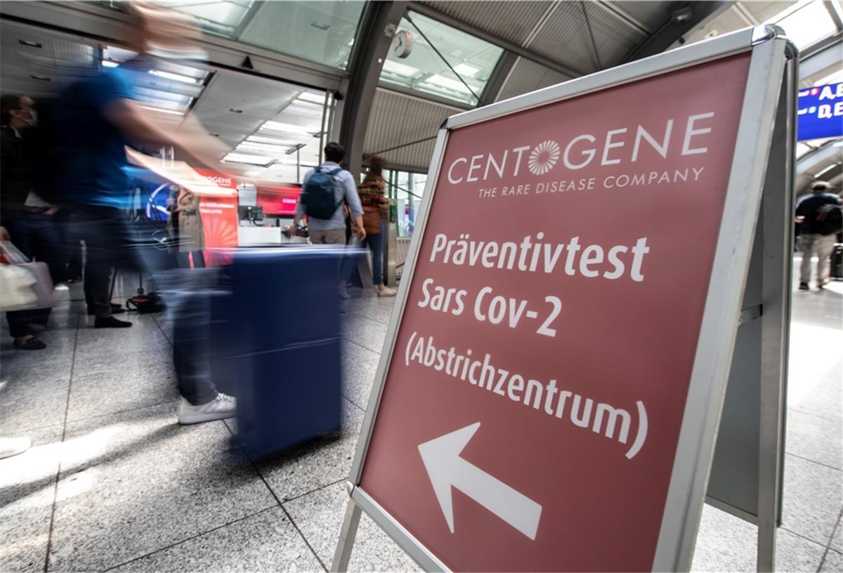 An diesen Flughäfen kosten Corona-Tests nichts mehr An manchen deutschen Flughäfen können sich Urlaubsrückkehrer kostenfrei auf das Coronavirus testen lassen.