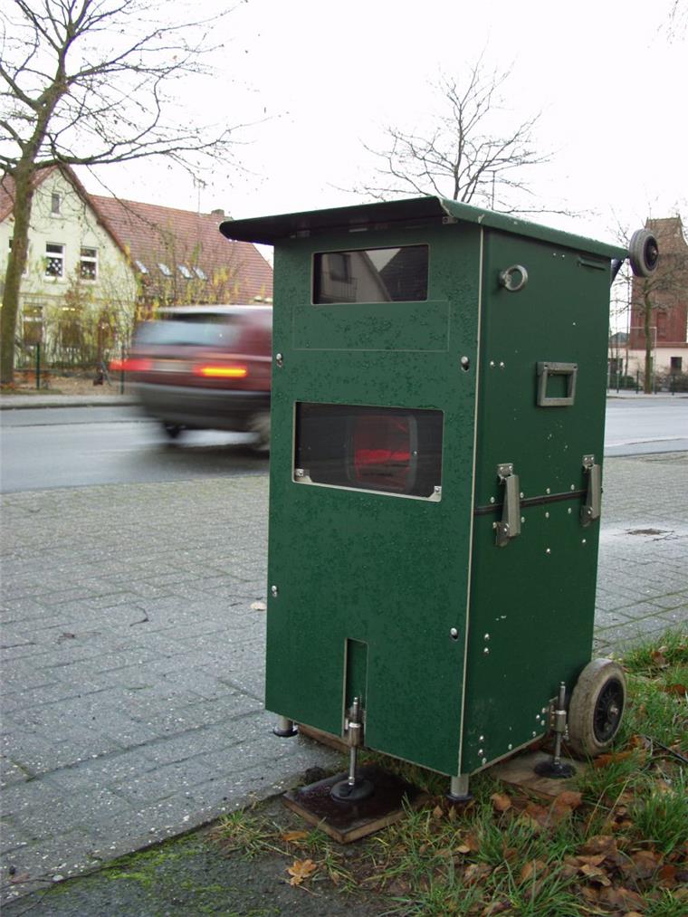 Landkreis plant wieder Tempomessungen in der Wesermarsch An mindestens fünf Stellen in der Wesermarsch wird es in der kommenden Woche Tempomessungen geben.