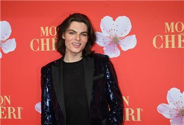 An Weihnachten wird Damian Hurley mit seiner Mutter Liz Hurley ein Fest veranstalten - für die ganze Familie. 