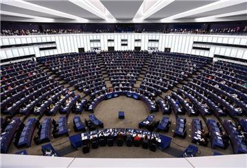 Anders als bei Bundestagswahlen können auch deutsche Kleinstparteien mit niedrigem einstelligem Wahlergebnis ins EU-Parlament einziehen.