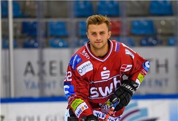Anders Krogsgaard beim Media-Day mit den Fischtown Pinguins in der Eisarena.