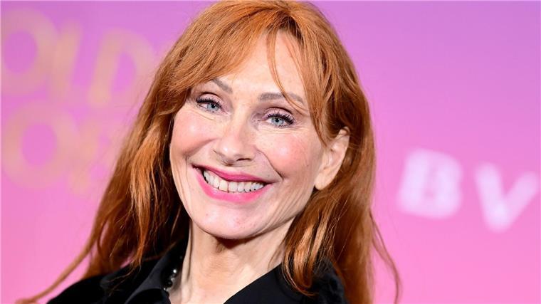 Andrea Sawatzkis Mutter-Tochter-Roman „Biarritz“ wühlt auf Andrea Sawatzki gehört zu Deutschlands beliebtesten Schauspielerinnen und inzwischen auch Schriftstellerinnen. (Archivbild von Februar 2025)