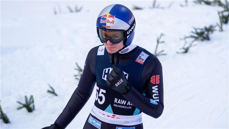 Andreas Wellinger würde lieber über Skispringen sprechen.