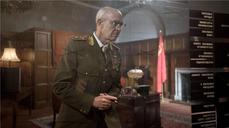 Arte-Doku: Wie sich Ost und West im Kalten Krieg belauerten Andropow (Thomas Leghorne) navigiert verdeckt inmitten der eskalierenden nuklearen Spannungen des Kalten Krieges.