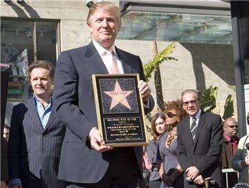 Anfang 2007 wurde Donald Trump sogar mit einem Stern auf dem Walk of Fame in Hollywood ausgezeichnet.