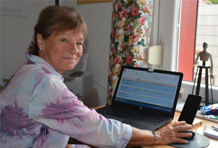 Öffentliche Verwaltungen lernen aus der Krise Angelika Becker, Gleichstellungsbeauftragte des Landkreises Cuxhaven, in ihrem Homeoffice in Cuxhaven-Sahlenburg.