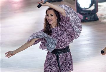 Anita Hofmann, die gemeinsam mit ihrer Schwester Alexandra das Schlager-Duo Geschwister Hofmann bildet, hat geheiratet.
