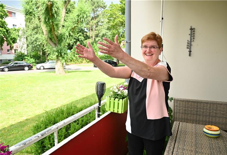 Neuer Lebensmut für die zurück gekehrte Heidjerin Anita Zivanovic hieß noch Hinrichs, als sie in der Leherheider Louise-Schroeder-Straße aufgewachsen ist. Nach 35 Jahren in münchen und mehreren Schicksalsschlägen ist sie als „Neubürgerin“ zurück in ihrer alten Straße.