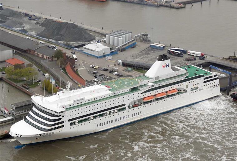 So ist der Start der Norwegen-Fähre in Cuxhaven gelaufen Ankunft am Steubenhöft: die Norwegen-Fähre „Romantika“.