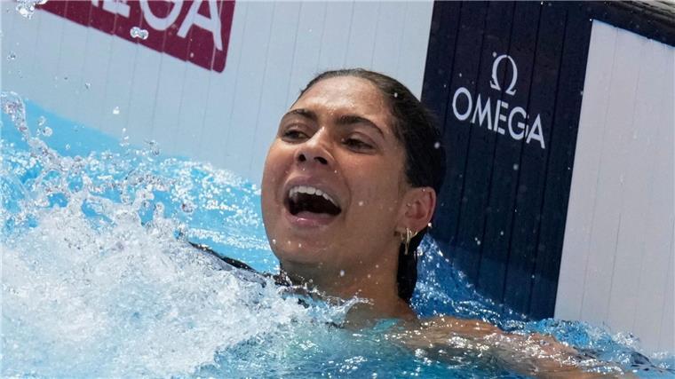 Elendts furioser Schwimm-Coup: „Bedeutet unglaublich viel“ Anna Elendt jubelt über Sensationsgold.