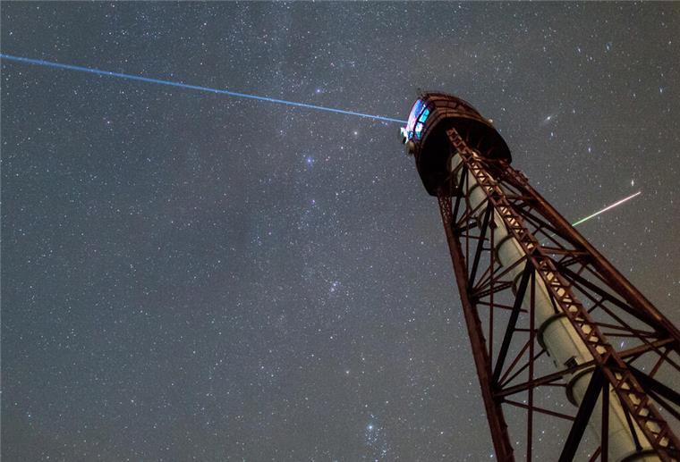 Was gehört auf die To-do-Liste für eine Reise ins All? Anne-Dorette Ziems erklärt „Lesung im Universum® Bremen: Anne-Dorette Ziems enthüllt die Zukunft der Raumfahrt.“
