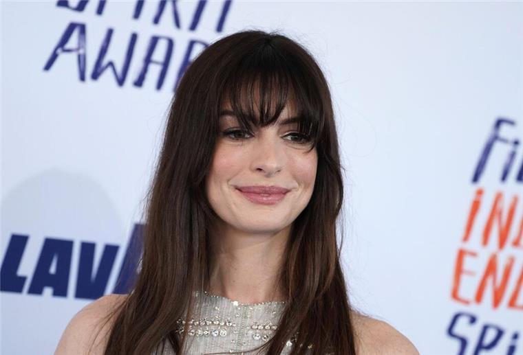 Anne Hathaway: „Engel“ Nolan half meiner Karriere Anne Hathaway spielte 2014 im Science-Fiction-Film „Interstellar“ von Regisseur Christopher Nolan mit.
