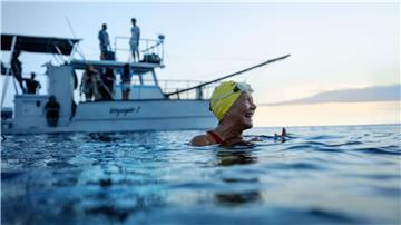 Annette Bening als Langstreckenschwimmerin Diana Nyad in „Nyad“.