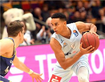 Anthony Canty (rechts) hielt die Eisbären mit zwei wichtigen Dreiern im letzten Viertel im Spiel. Doch am Ende gab es eine ganz bittere Auswärtsniederlage in Braunschweig. 