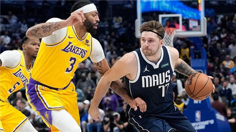 Superstar-Tausch in NBA: Doncic wechselt zu den Lakers Anthony Davis (links) von den Los Angeles Lakers und Luka Dončić von den Dallas Mavericks tauschen wohl die Teams.