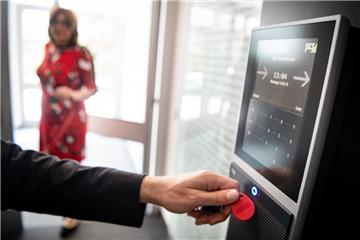 Arbeitgeber sollen verpflichtet werden, die gesamte Arbeitszeit ihrer Beschäftigten systematisch zu erfassen. 