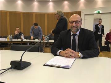 Arbeitsagentur-Chef Götz von Einem musste am Dienstag vor dem Untersuchungsausschuss zum massenhaften Sozialbetrug in Bremerhaven aussagen.