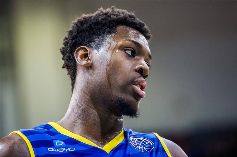 Eisbären holen Armani Moore für den Saisonendspurt Armani Moore feiert morgen seinen 25. Geburtstag. Der Amerikaner ist der letzte Eisbären-Neuzugang.