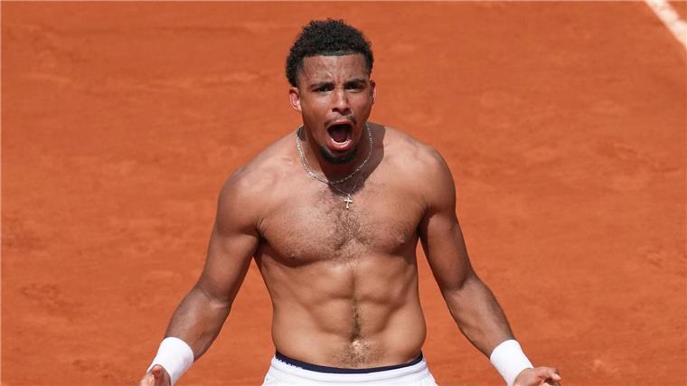 Nach Paris-Aus: Frankreich-Star bangt um Start in Wimbledon Arthur Fils bangt nach seinem Aus bei den French Open auch um seinen Einsatz in Wimbledon.