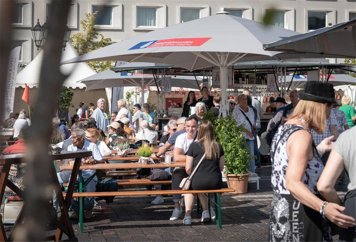 Weinfest geht am Sonntag weiter - dazu kommt Shopping-Vergnügen Auch am Samstag war schon gut was los.