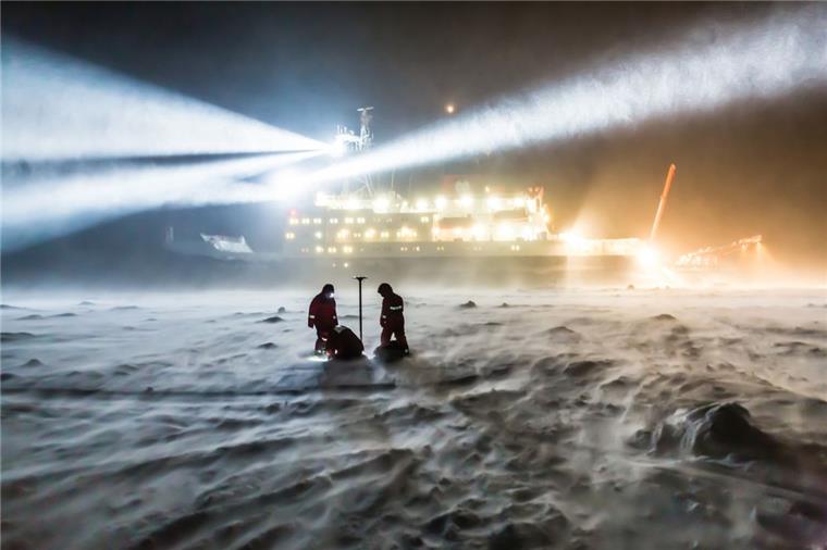 Auch an Bord der "Polarstern" wird Weihnachten gefeiert.

