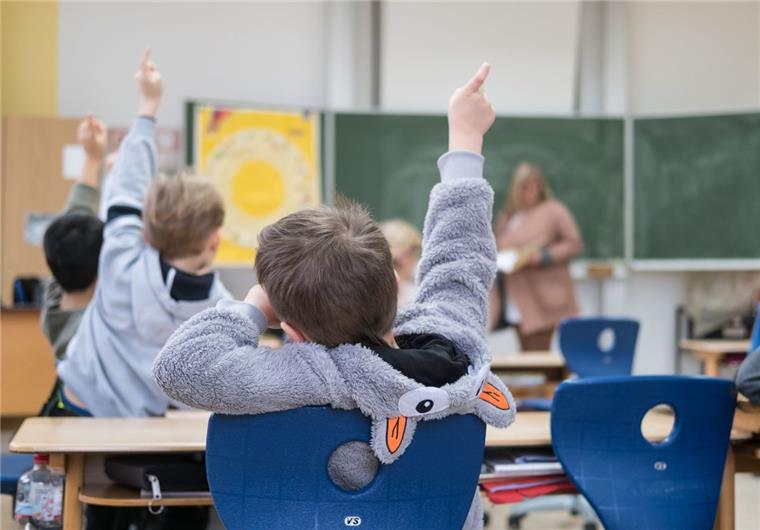 Auch an den Schulen in Rodenkirchen fallen immer wieder Schulstunden der Kinder aus. Die Unterrichtsversorgung liegt bei rund 95 Prozent.