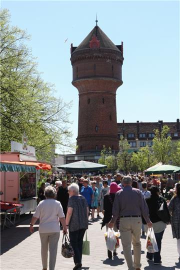 Auch auf dem Wochenmarkt-Platz lässt es sich prima bummeln und stöbern.