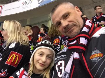 Auch das Herz von Thorsten Hein schlägt für die Fischtown Pinguins. Und für das ...