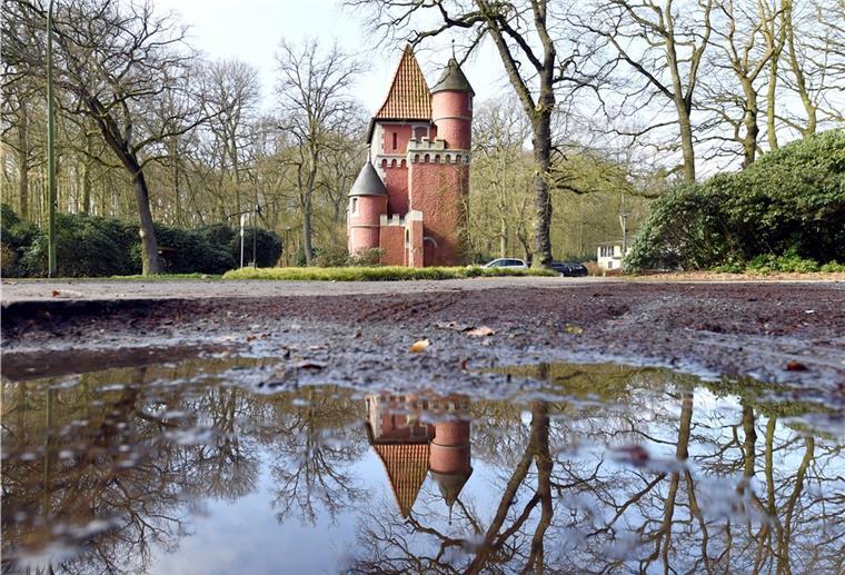 Auch den Speckenbütteler Park sollte man nach Möglichkeit als Spaziergänger meiden. 