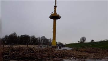 Auch der Hafenbereich in Sandstedt ist überschwemmt worden und zur Zeit nicht befahrbar.  