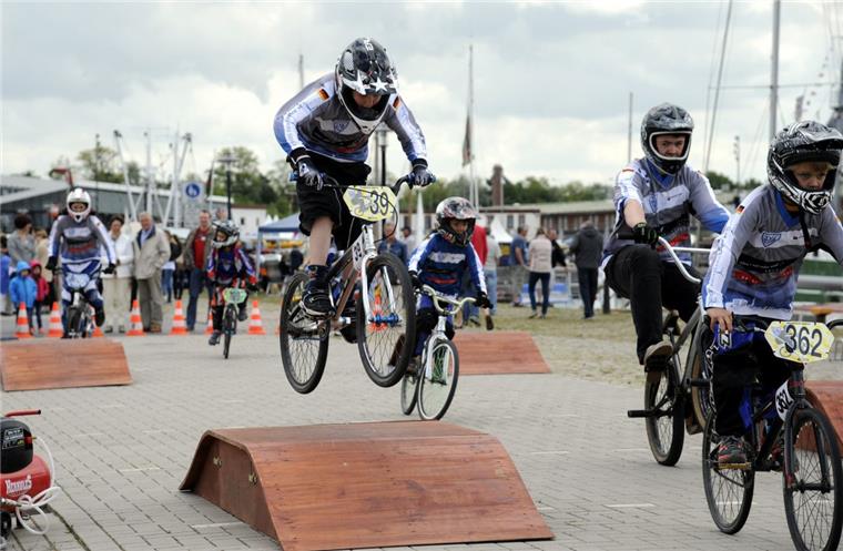 Sportmeile in der Seestadt: 40 Vereine präsentieren sich Auch die BMX-Sportler der Leher TS zeigen wieder bei der Sportmeile im Schaufenster ihr Können.