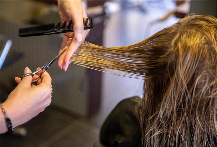 Auch die Friseursalons haben 2020 wieder in den Nachwuchs investiert.