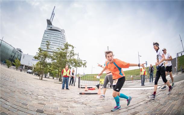 Auch die Kinder hatten beim Citymarathon in Bremerhaven großen Spaß. Foto: Hartmann