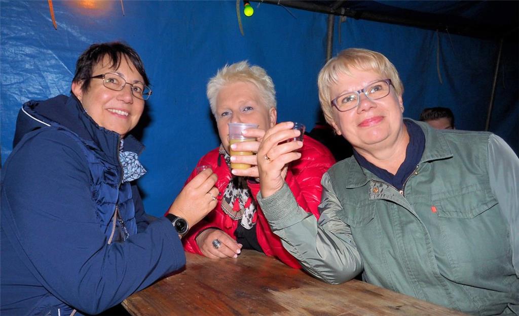 Auch die &quot;gereifte Jugend&quot; hatte viel Spaß bei &quot;Die Heide brennt&...