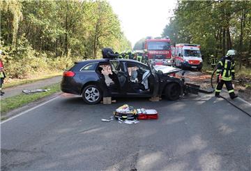 Auch dieser Unfall zwischen Midlum und Holßel im Jahr 2019 ist den Einsatzkräften der freiwilligen Feuerwehr unter die Haut gegangen. 