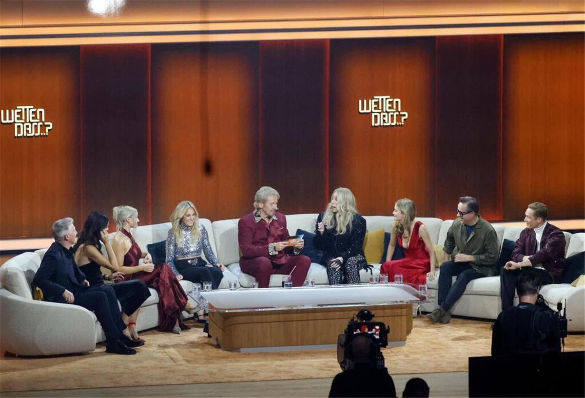 Letzte große Show: Gottschalks „Wetten, dass..?“-Abschied Auch dieses Mal nahmen zahlreiche Promis auf der berühmten Couch Platz.