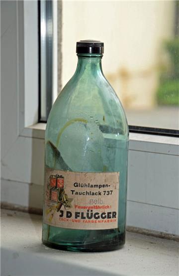 Auch einige andere Überbleibsel aus der Kinogeschichte gibt es noch. Auf der Fen...