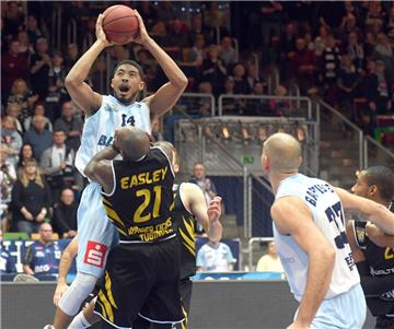 Auch für die Eisbären geht es wieder los: Am 28. September startet die neue Saison für das Basketball-Team. Foto: Scheer