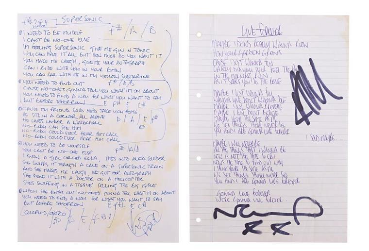 Oasis-Sammlerstücke kommen bei Auktion unter Hammer Auch handgeschriebene Songtexte von Noel kommen unter den Hammer.