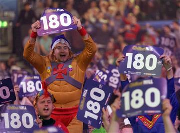Auch He-Man gibt sich bei der Darts-WM die Ehre, ob er auch am Donnerstag im Alxendra Palace dabei ist?