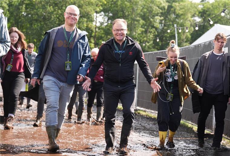 Auch hoher Besuch aus Berlin und Kiel lässt sich auf dem Wacken Open Air blicken.