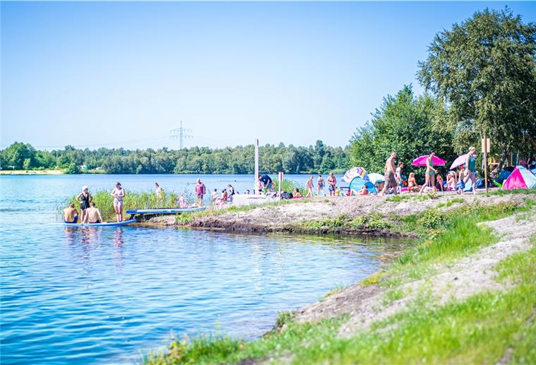 Auch im Spadener See kann wieder gebadet werden. 