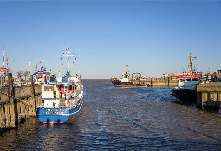 Auch in Cuxhaven soll getestet werden, wie Schiffe unfallfrei anlegen können.