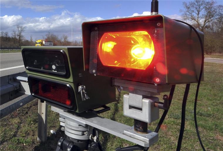 Achtung Autofahrer: Hier kann es teuer werden Auch in der kommenden Woche wird in Zeven und Umgebung wieder fleißig geblitzt. Wir verraten, wo die Radarwagen stehen.