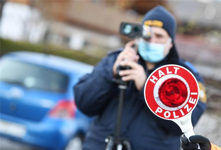 Vorsicht Blitzer! Hier wird diese Woche in Bremerhaven kontrolliert Auch in dieser Woche wird in Bremerhaven wieder geblitzt. Hier erfahrt ihr, wo die Blitzer stehen.